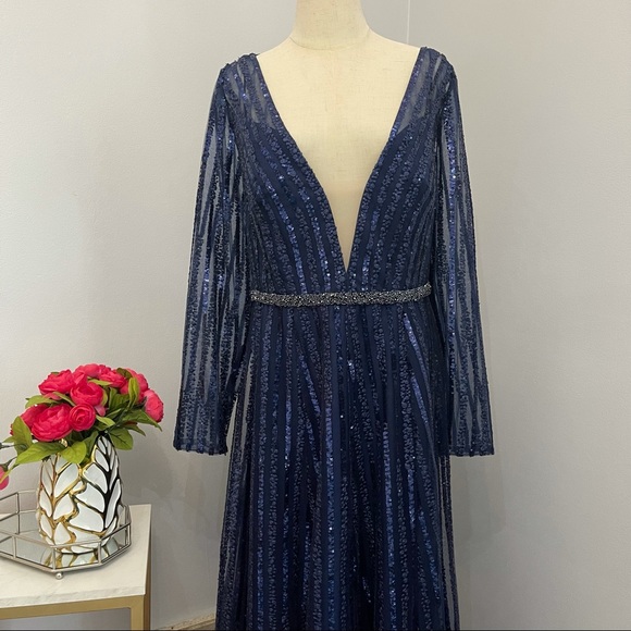 Mac Duggal Sequins Stripe Plunge Neck Long Sleeve A Line Gown Midnight Color NWT - Picture 10 of 16